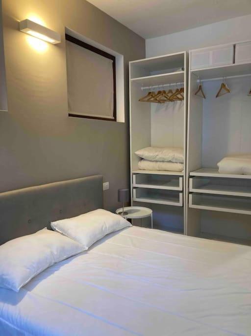 Bilocale Zona Bocconi-Navigli Villa Milaan Buitenkant foto